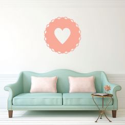 Coeur encadr&eacute; de dentelle