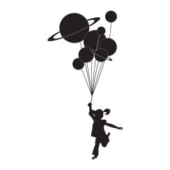 Fille qui tient des ballons en forme de plan&egrave;tes