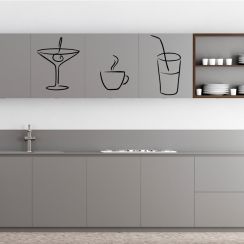 Tasse, verre et cocktail