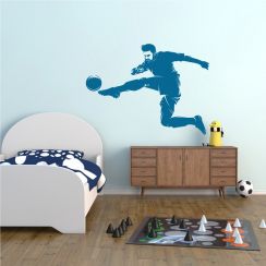 Footballeur en reprise de vol&eacute;e